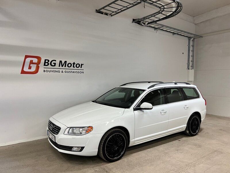 Vit Begagnad 2013 Volvo V70 Momentum Kombi | 139 600 kr (Lite dyr) - Bild 1/4