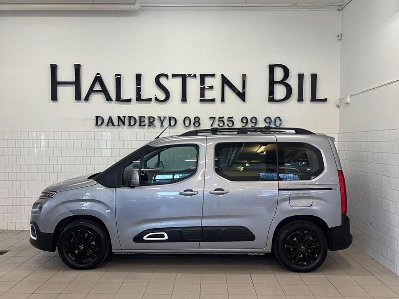 Grå Begagnad 2021 Citroën Berlingo Minibuss | 179 000 kr (Bra pris) - Bild 1/4