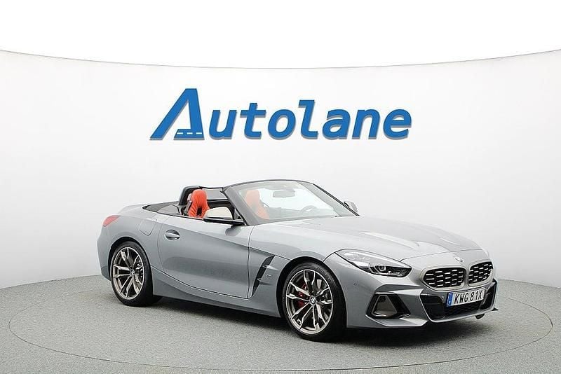 Grå Begagnad 2025 BMW Z4 M Sport Cab | 699 900 kr - Bild 1/3