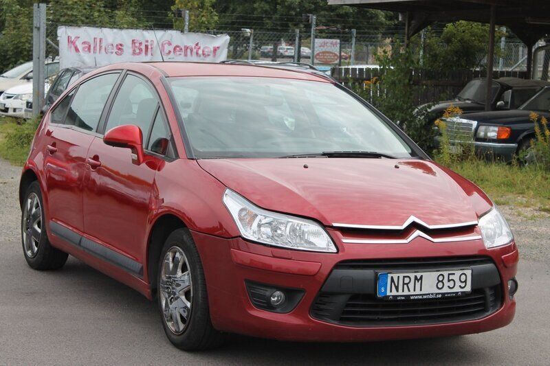 Röd Begagnad 2009 Citroën C4 Halvkombi | 22 000 kr (Bra pris) - Bild 1/4