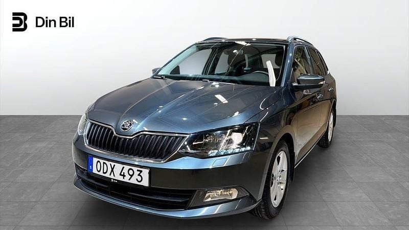 Grå Begagnad 2016 Skoda Fabia Comfort Kombi | 127 900 kr (Marknadspris) - Bild 1/4