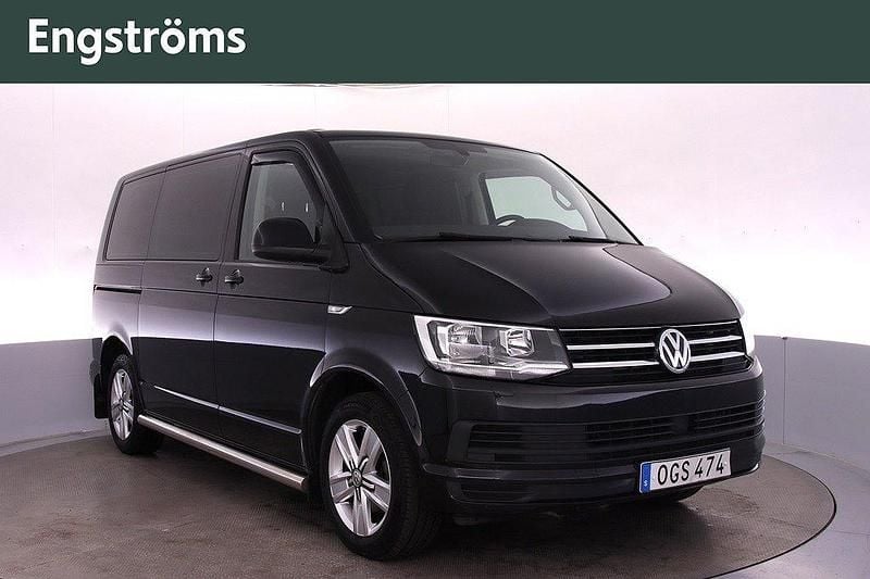 Svart Begagnad 2016 VW Multivan Van | 349 000 kr (Marknadspris) - Bild 1/4