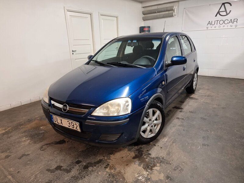 Blå Begagnad 2003 Opel Corsa Halvkombi | 18 900 kr (Marknadspris) - Bild 1/4