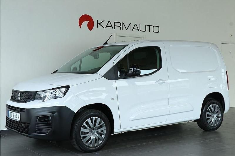 Vit Begagnad 2023 Peugeot Partner Minibuss | 237 400 kr (Lite dyr) - Bild 1/4