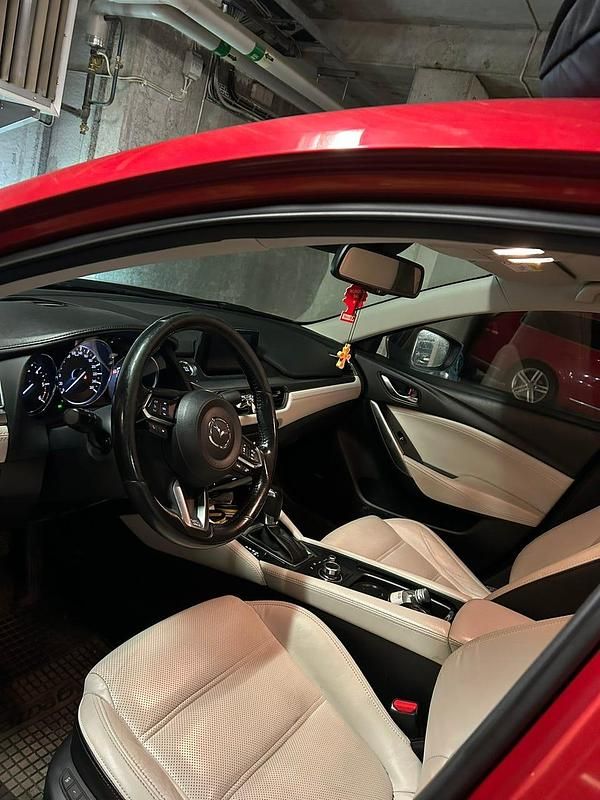 Begagnad 2017 Mazda 6 Sedan | 140 000 kr (Marknadspris) - Bild 1/4