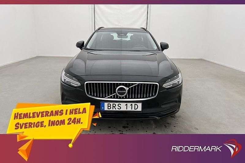 Begagnad Volvo V90 Momentum 197 HK (144 kW) 2022 Svart Kombi
