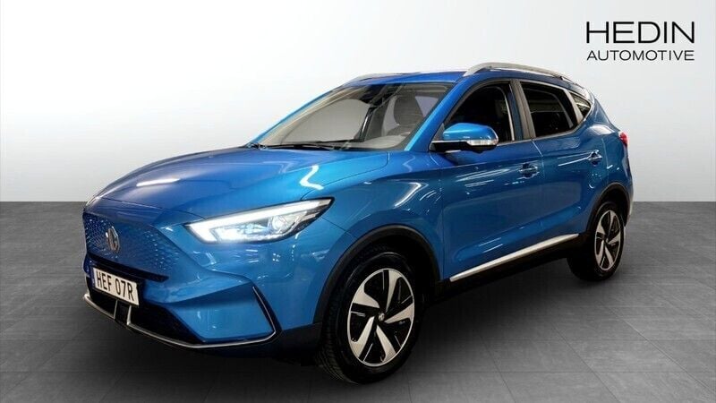 Blå (blue) Begagnad 2022 MG ZS Luxury Sedan | 249 900 kr (Superpris) - Bild 1/4