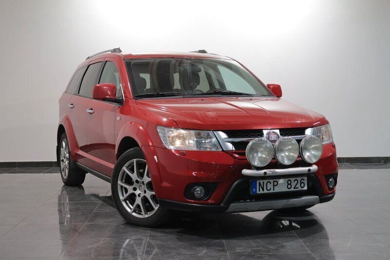 Röd Begagnad 2012 Fiat Freemont SUV | 75 000 kr (Marknadspris) - Bild 1/4