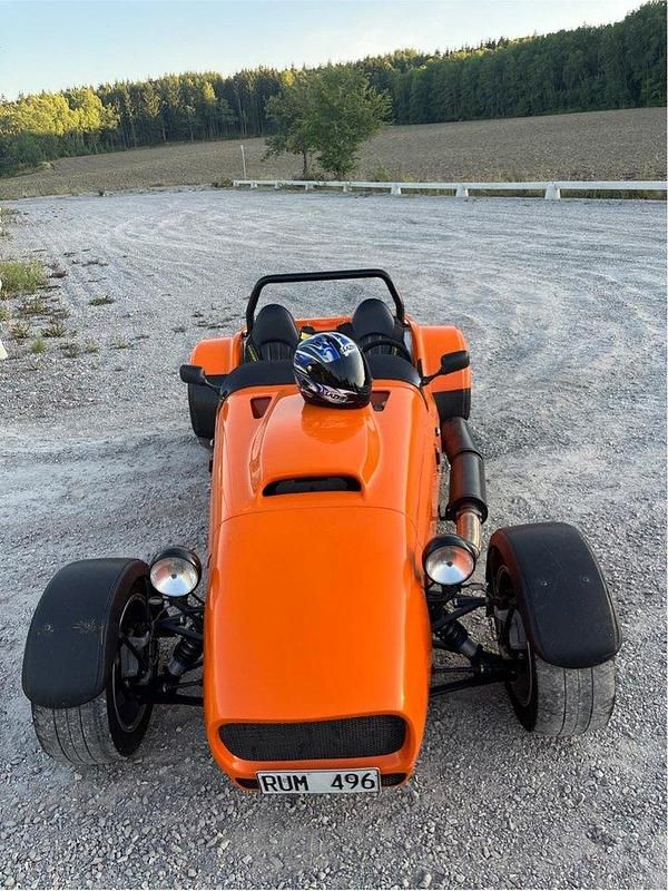 Begagnad 2013 Lotus Super Seven Cab | 185 000 kr - Bild 1/4