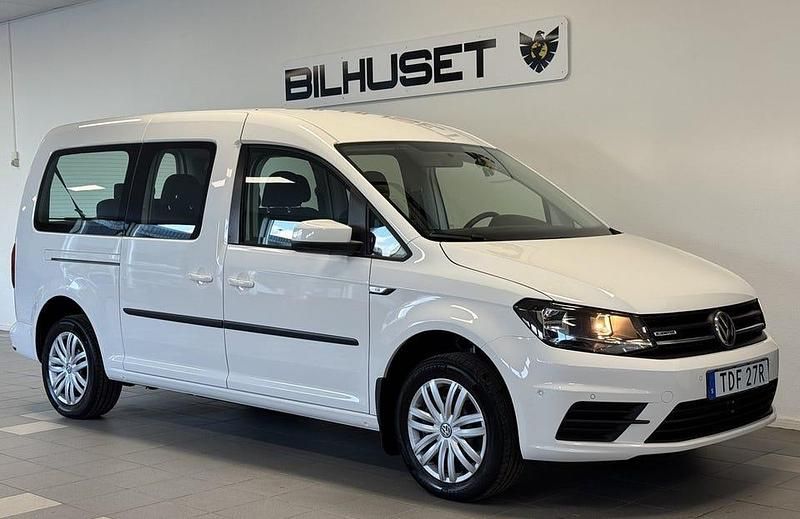 Vit Begagnad 2019 VW Caddy Maxi Life Life Minibuss | 229 900 kr (Marknadspris) - Bild 1/4
