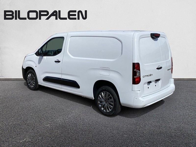 Ny Citroën Berlingo Business Class 131 HK (96 kW) 2025 Vit (icy white) Minibuss