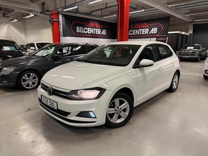 Vit Begagnad 2019 VW Polo Halvkombi | 109 000 kr (Marknadspris) - Bild 1/4