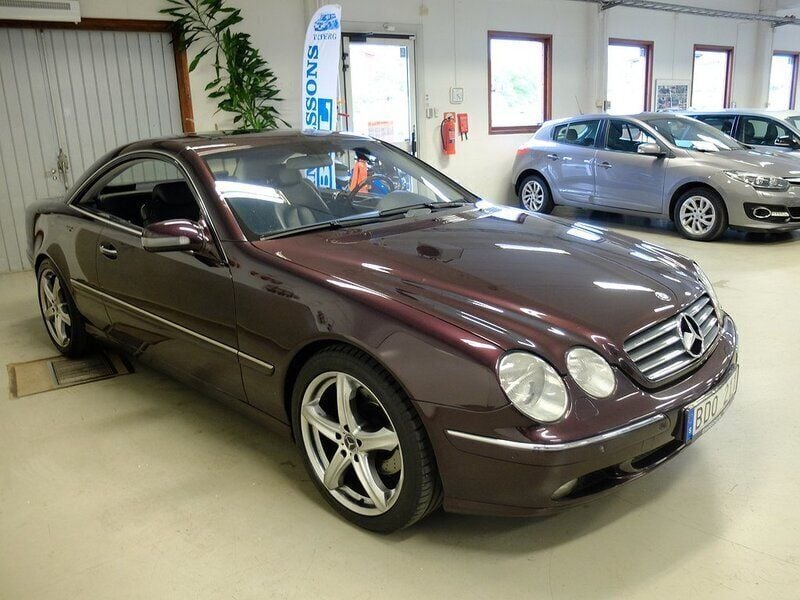 Begagnad Mercedes CL500 306 HK (225 kW) 2000 Lila Sportkupé