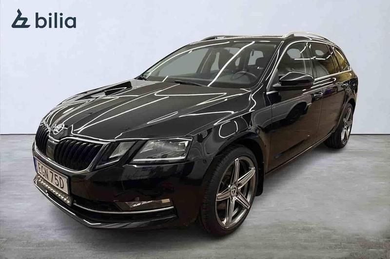Svart Begagnad 2019 Skoda Octavia Kombi | 229 500 kr - Bild 1/1