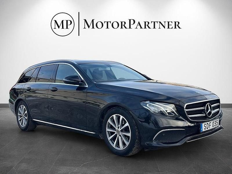 Begagnad Mercedes E220 Avantgarde 163 HK (119 kW) 2018 Svart Kombi