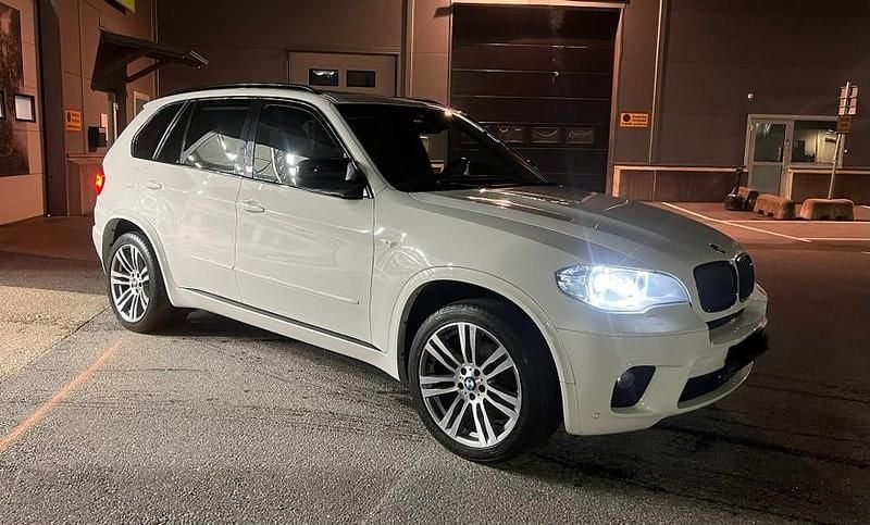 Begagnad BMW X5 M Sport 306 HK (225 kW) 2012 Alpinvit SUV