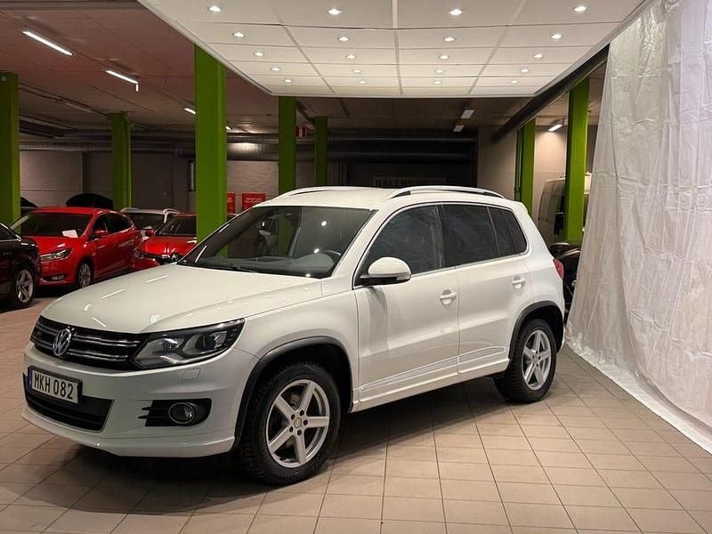 Vit Begagnad 2014 VW Tiguan SUV | 79 900 kr (Superpris) - Bild 1/4