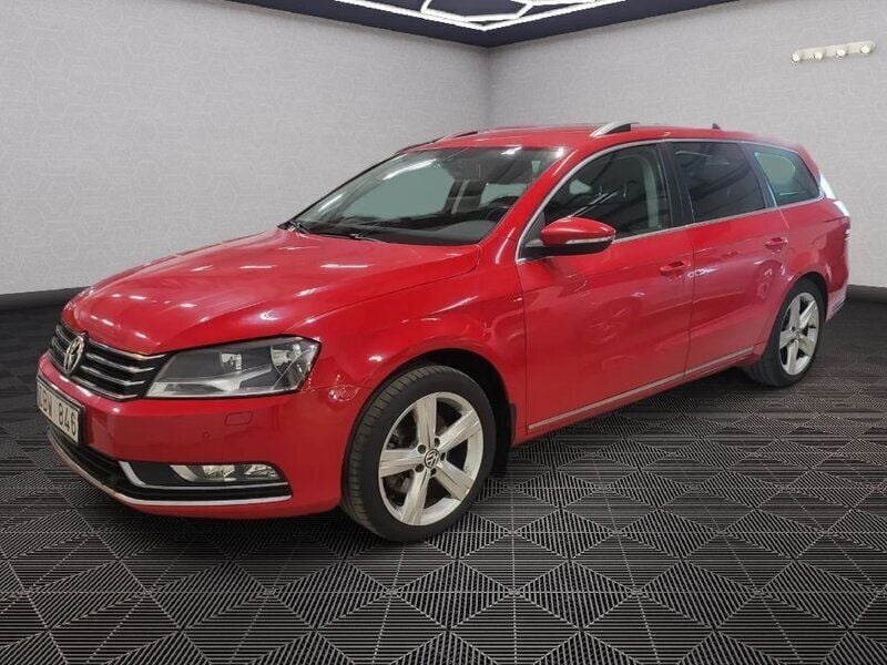 Röd Begagnad 2012 VW Passat GT Kombi | 59 900 kr (Superpris) - Bild 1/4