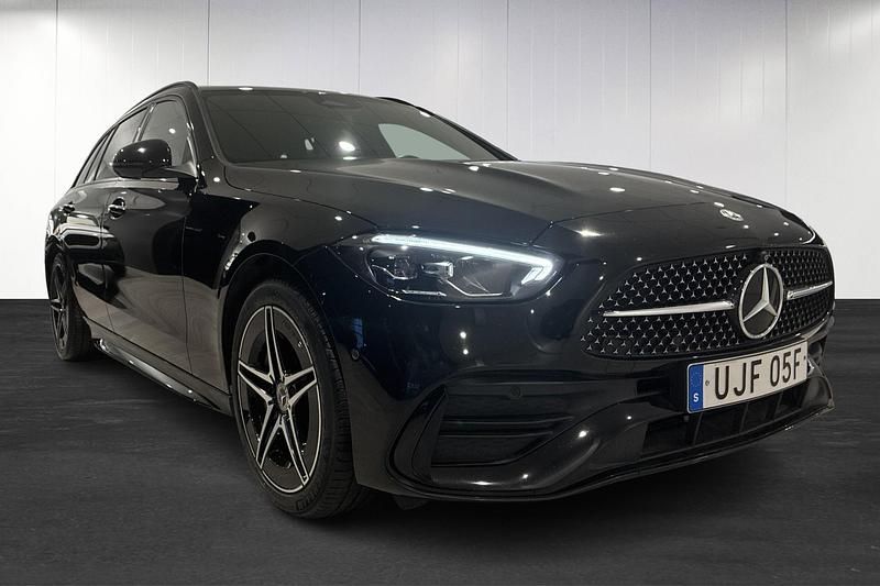 Begagnad Mercedes C300e AMG line 313 HK (230 kW) 2022 Svart Kombi