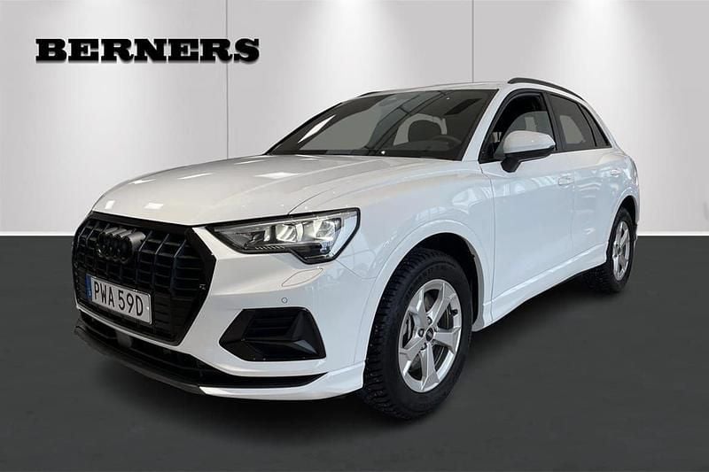 Vit Begagnad 2024 Audi Q3 Advanced SUV | 409 900 kr (Marknadspris) - Bild 1/4