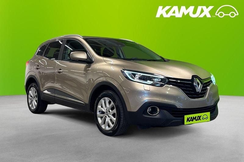 Brun Begagnad 2015 Renault Kadjar LIMITED SUV | 114 700 kr (Marknadspris) - Bild 1/4