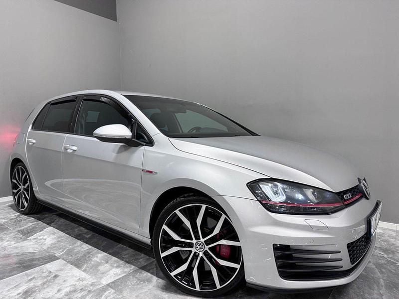 Silver Begagnad 2013 VW Golf VII GTI Halvkombi | 169 900 kr (Marknadspris) - Bild 1/4