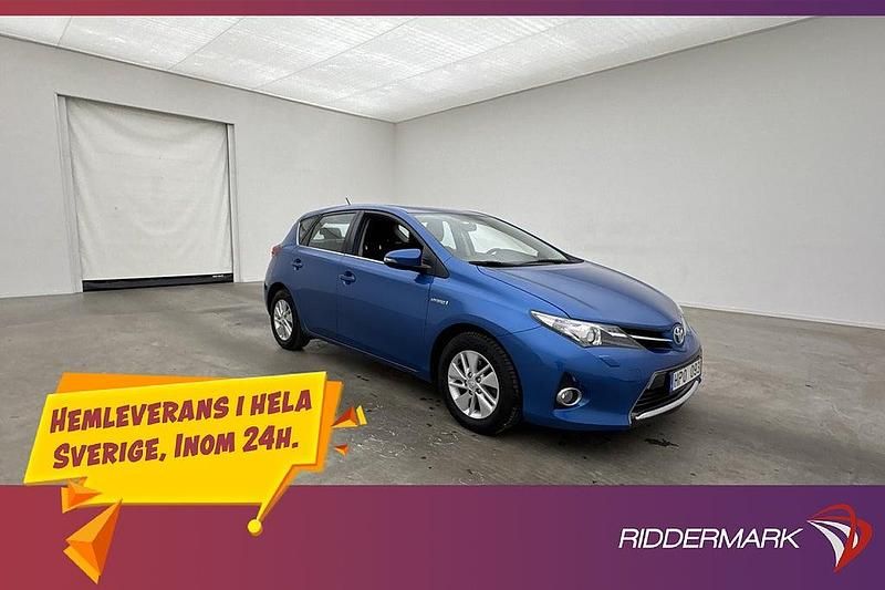 Blå Begagnad 2013 Toyota Auris Hybrid Halvkombi | 168 900 kr (Marknadspris) - Bild 1/3