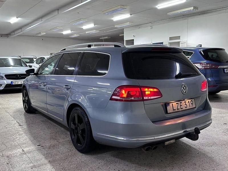 Begagnad VW Passat 140 HK (102 kW) 2011 Ljusgrå Kombi