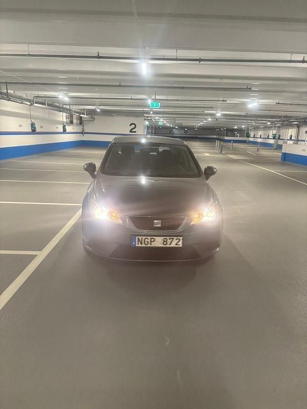 Begagnad 2013 Seat Ibiza Halvkombi | 59 000 kr (Bra pris) - Bild 1/4