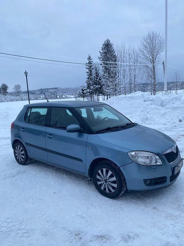 Begagnad 2009 Skoda Fabia | 32 000 kr (Marknadspris) - Bild 1/3