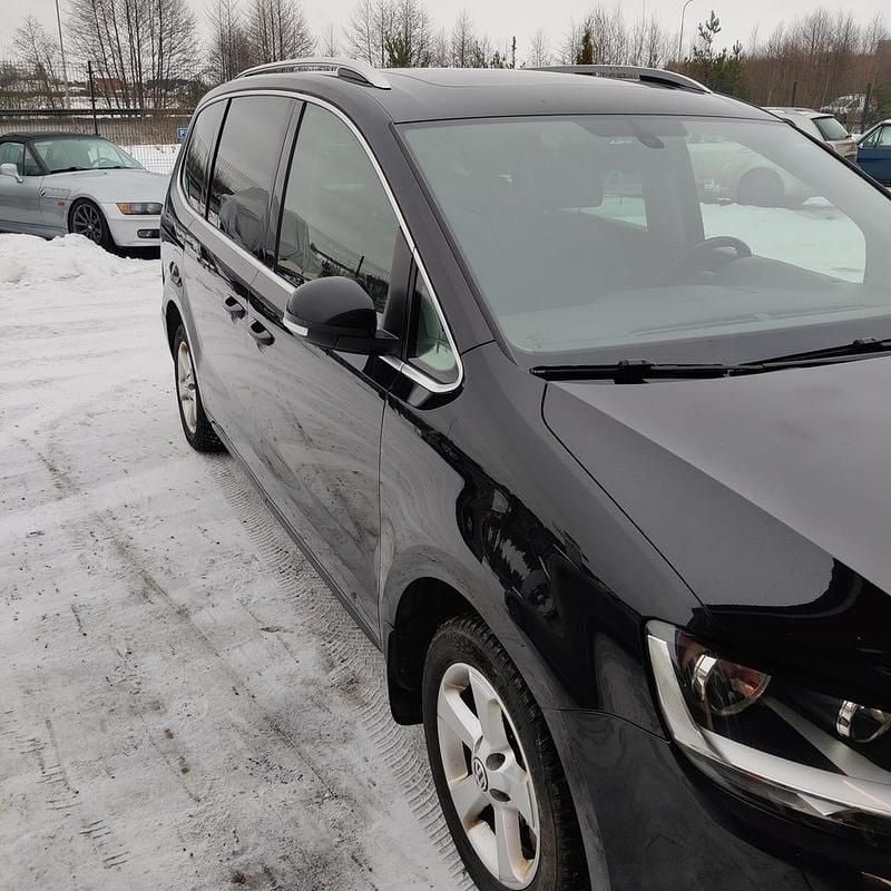 Begagnad VW Sharan 150 HK (110 kW) 2012 Minibuss