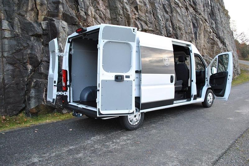 Ny Opel Movano 2025 Vit Van