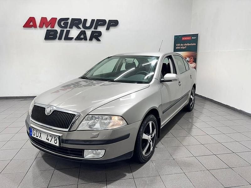 Ljusbrun Begagnad 2007 Skoda Octavia Halvkombi | 29 900 kr (Marknadspris) - Bild 1/4