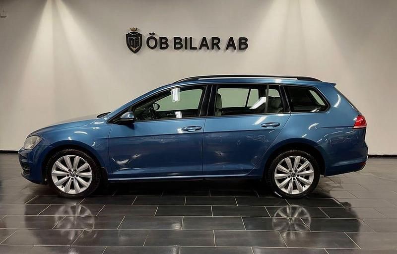 Begagnad VW Golf VII 105 HK (77 kW) 2014 Blå Kombi
