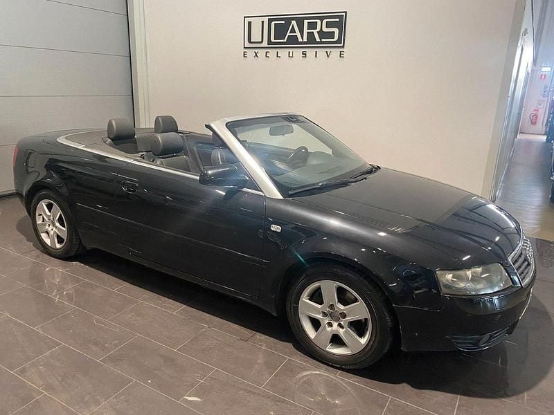Svart Begagnad 2002 Audi A4 Cabriolet Cab | 54 900 kr (Marknadspris) - Bild 1/4