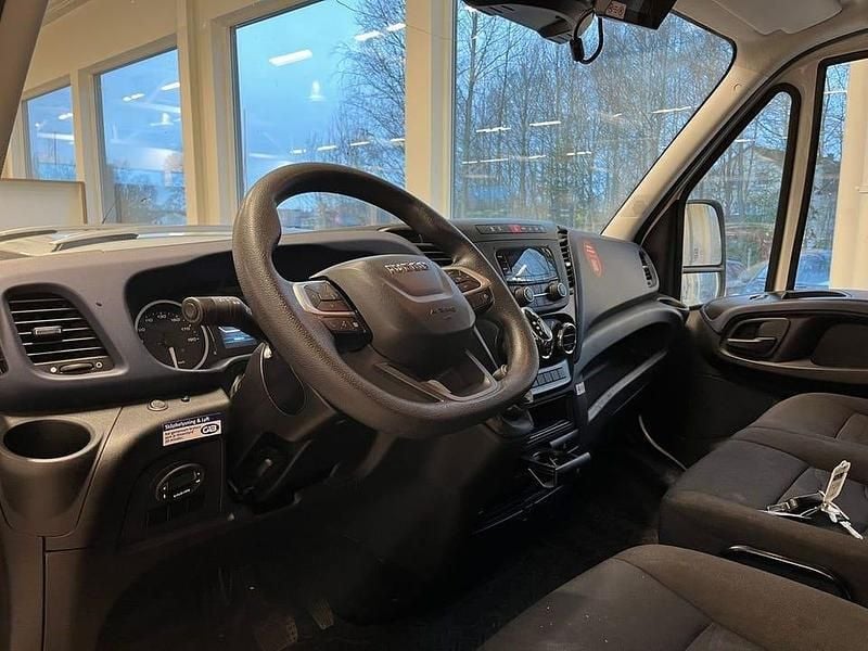 Begagnad Iveco Daily 137 HK (100 kW) 2021 Vit Van