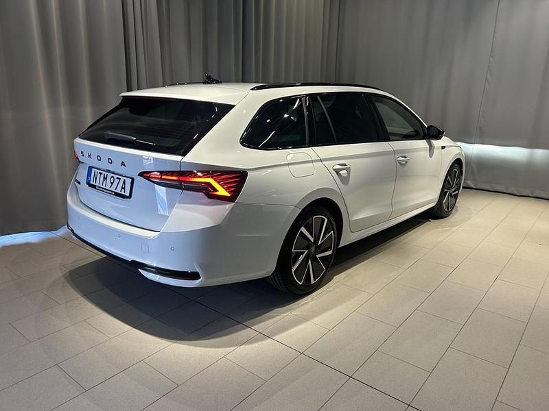 Ny Skoda Octavia 2025 Vit Kombi