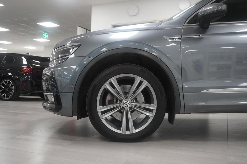 Begagnad VW Tiguan Allspace 200 HK (147 kW) 2019 Grå SUV