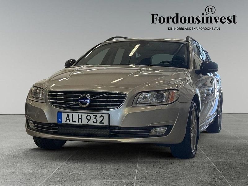 Silver Begagnad 2015 Volvo V70 Momentum Kombi | 139 500 kr (Marknadspris) - Bild 1/4