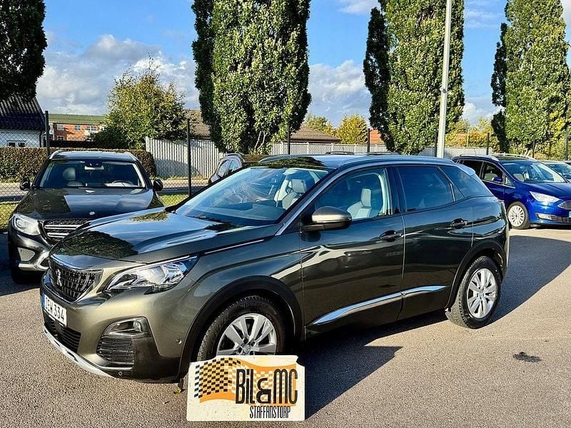 Mörkbrun (brun) Begagnad 2018 Peugeot 3008 Allure SUV | 189 800 kr - Bild 1/4