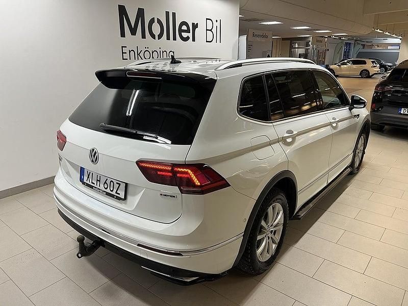 Begagnad VW Tiguan Allspace R-line 200 HK (147 kW) 2020 Vit SUV