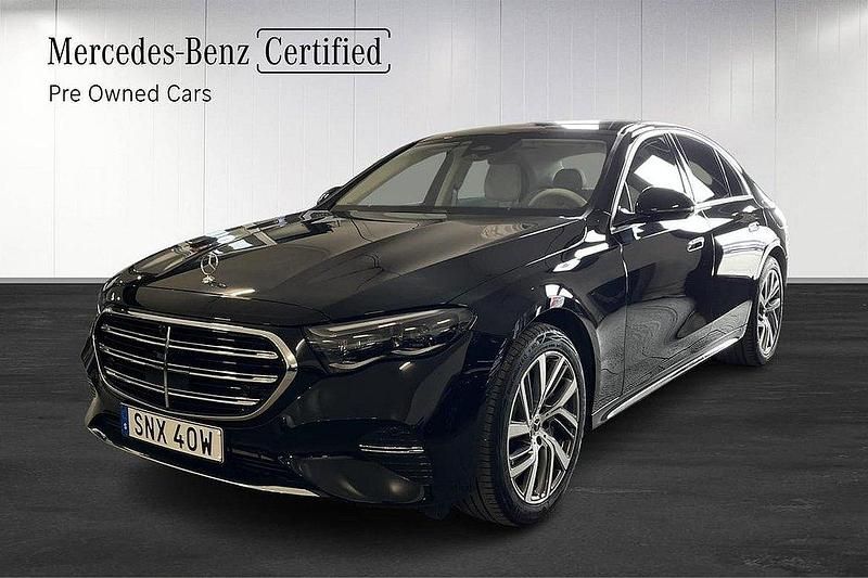Svart Begagnad 2024 Mercedes E300 Exclusive Sedan | 739 900 kr (Dyr) - Bild 1/4
