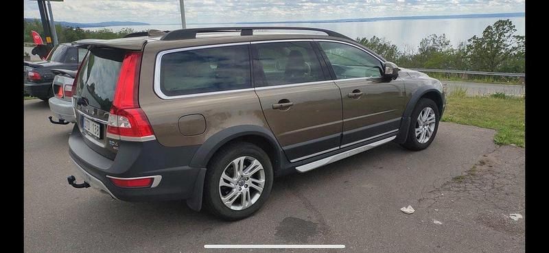 Brun Begagnad 2014 Volvo XC70 Summum SUV | 129 500 kr (Marknadspris) - Bild 1/4