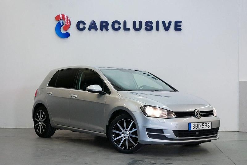 Silver Begagnad 2015 VW Golf VII Halvkombi | 79 900 kr (Marknadspris) - Bild 1/3