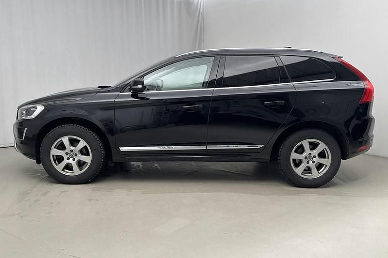 Begagnad Volvo XC60 Standard 190 HK (139 kW) 2017 Svart SUV