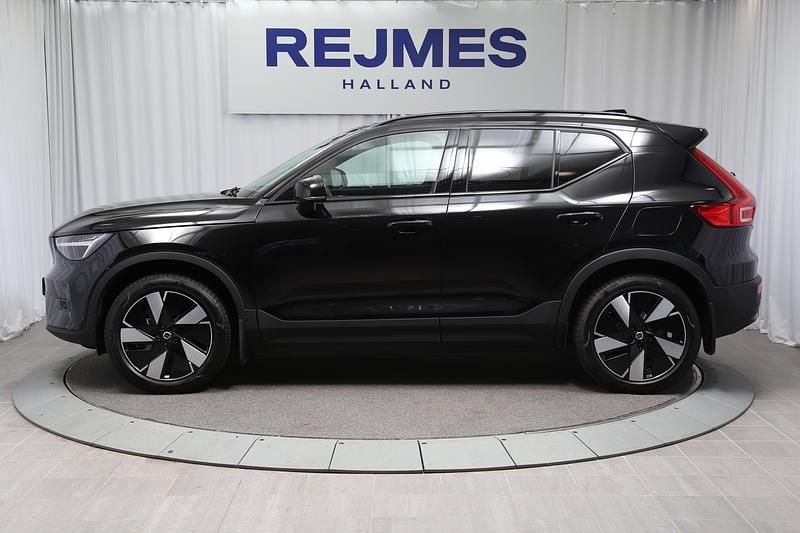 Begagnad Volvo EX40 Single Motor Extended Range 185 kW (252 HK) 2025 Svart SUV