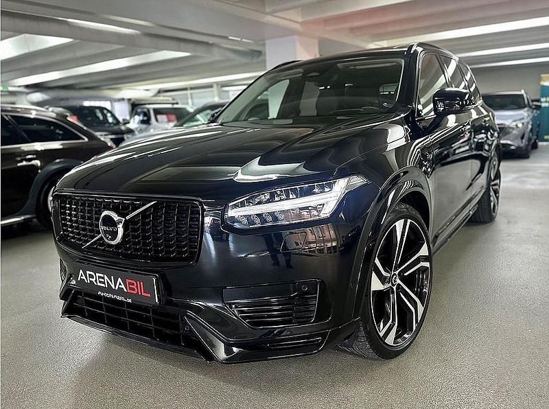 Svart Begagnad 2022 Volvo XC90 R-Design SUV | 649 900 kr (Marknadspris) - Bild 1/4