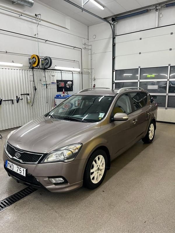 Begagnad 2012 Kia Ceed Sportswagon Kombi | 59 999 kr (Superpris) - Bild 1/4