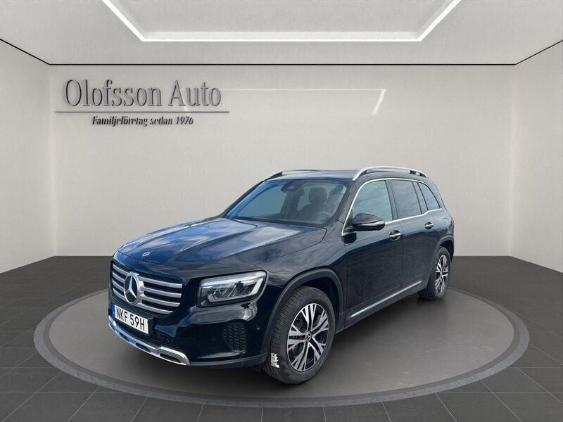 Svart Begagnad 2023 Mercedes GLB200 Advanced Plus SUV | 479 000 kr (Marknadspris) - Bild 1/4