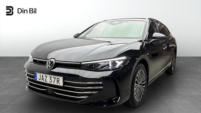 Svart Begagnad 2024 VW Passat Elegance Kombi | 479 900 kr - Bild 1/4